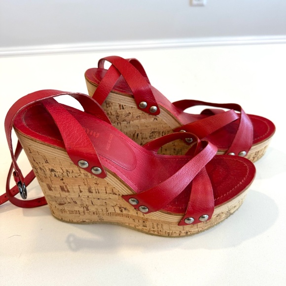 Miu Mui Wedge in Red w Ankle Strap 38.5 - Picture 2 of 4